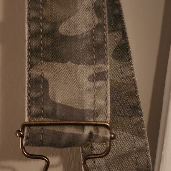 Vanilla Star's camouflage overalls - Picture 10 of 13